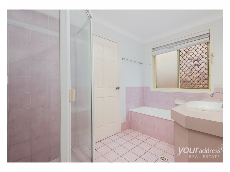 60 Settlers Circuit, Forest Lake QLD 4078