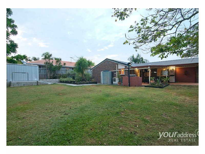 8 Copeina Court, Regents Park QLD 4118