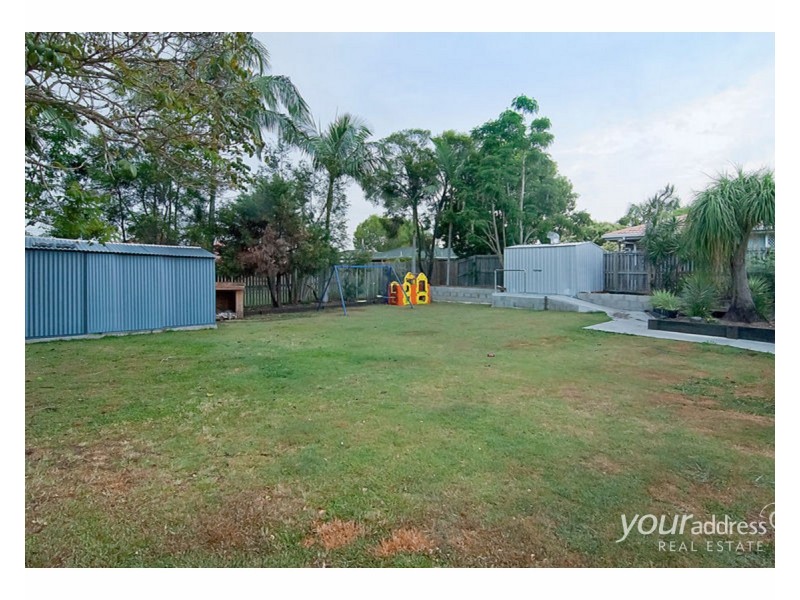 8 Copeina Court, Regents Park QLD 4118