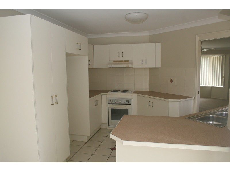 40 Rookwood Avenue, Coopers Plains QLD 4108