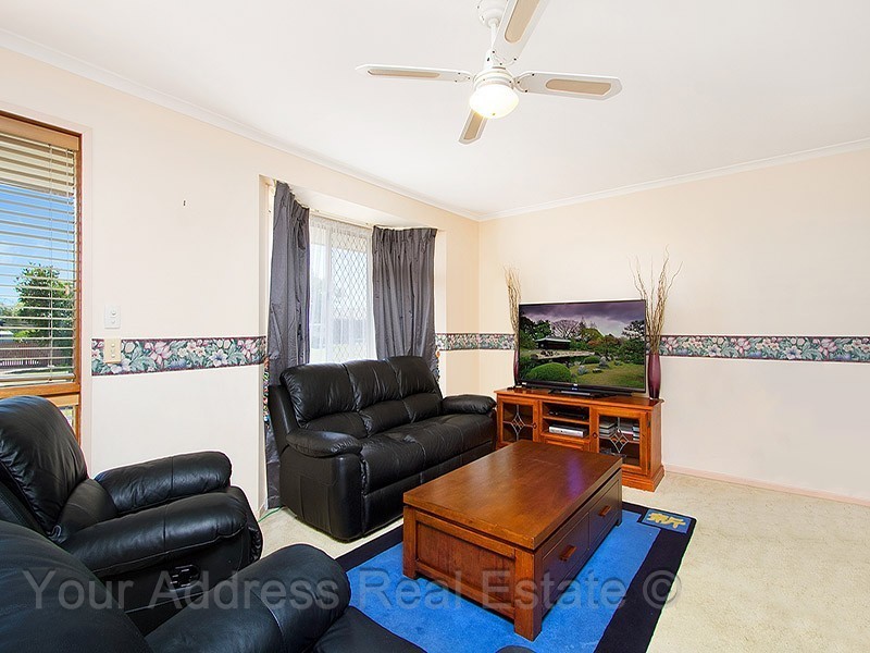 13 Gumview Close, Regents Park QLD 4118
