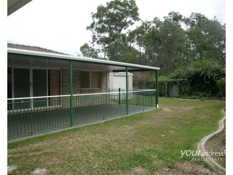 8 Solandra Circuit, Regents Park QLD 4118