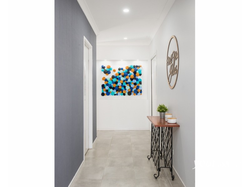 16 Mount Edwards Street, Park Ridge QLD 4125