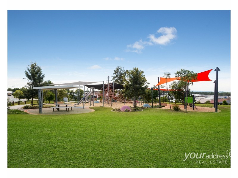 16 Mount Edwards Street, Park Ridge QLD 4125