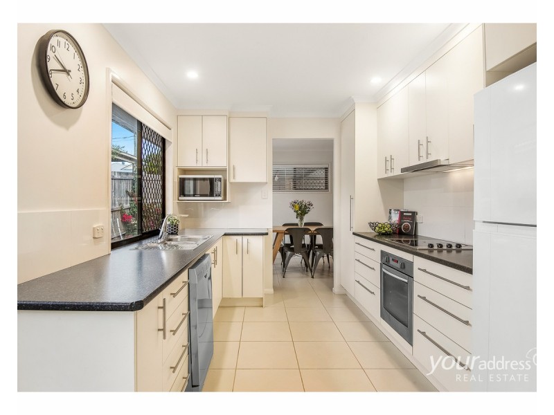 13 Penfold Street, Hillcrest QLD 4118