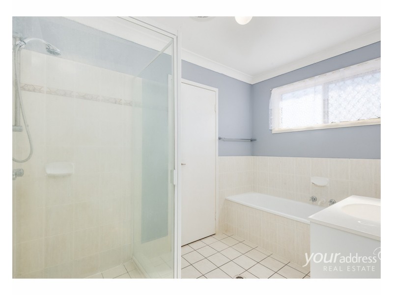 6 Sandheath Court, Regents Park QLD 4118