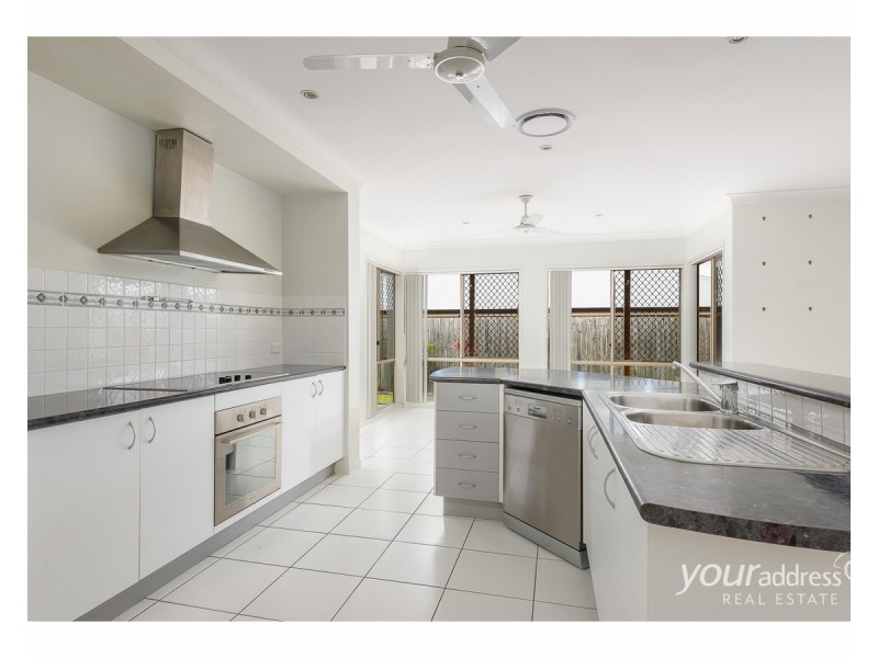 13 Watarrka Drive, Parkinson QLD 4115