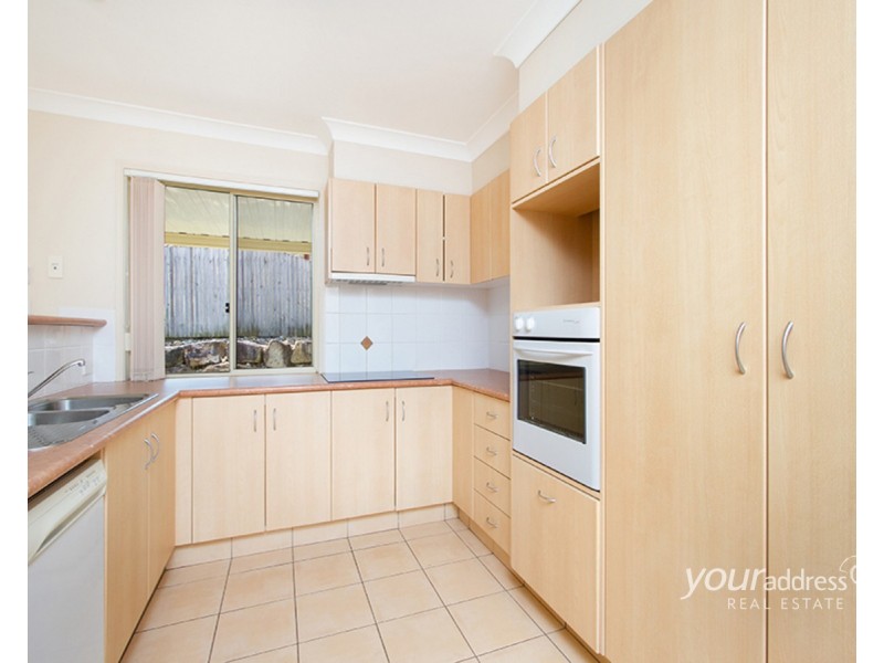 8 Samia Court, Regents Park QLD 4118