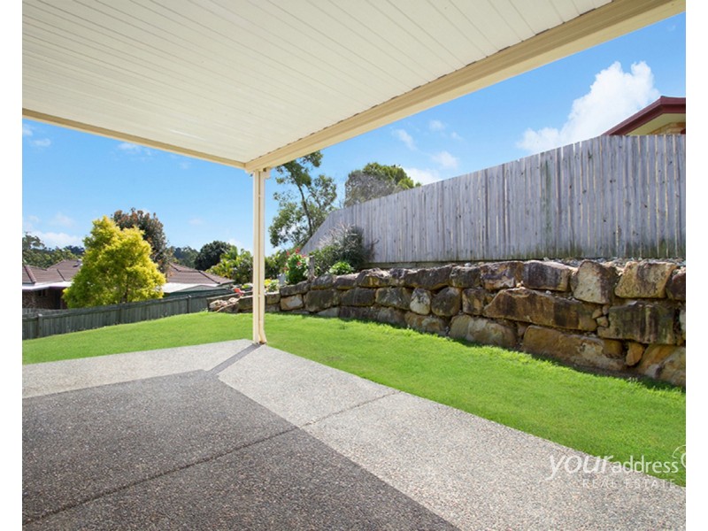 8 Samia Court, Regents Park QLD 4118