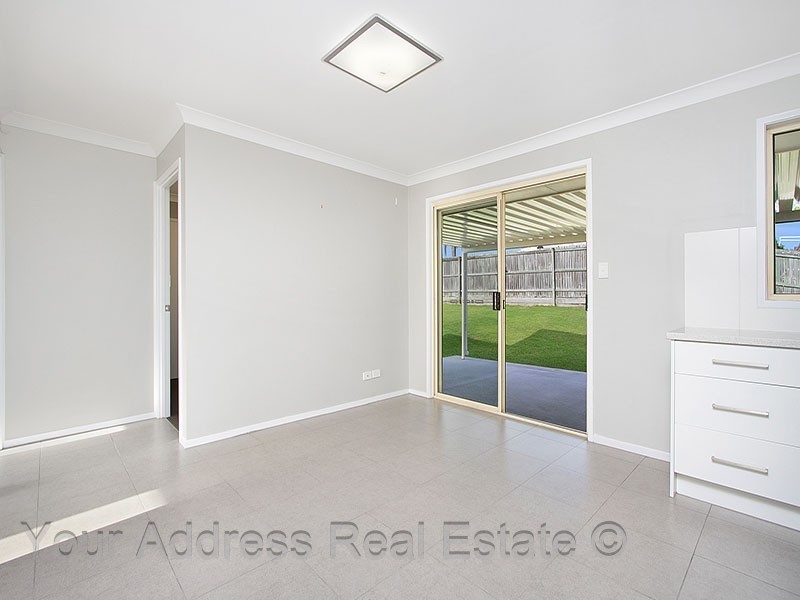 8 Debanie Court, Marsden QLD 4132