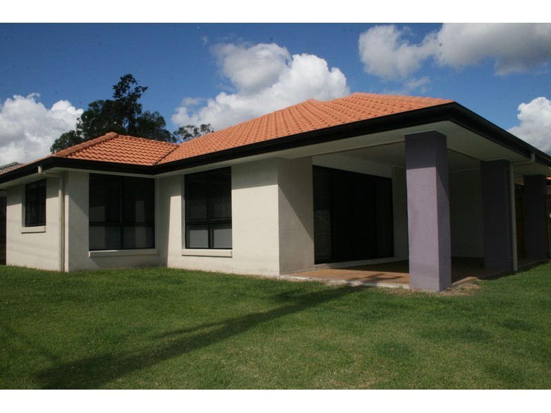 2 Chaka Street, Hillcrest QLD 4118