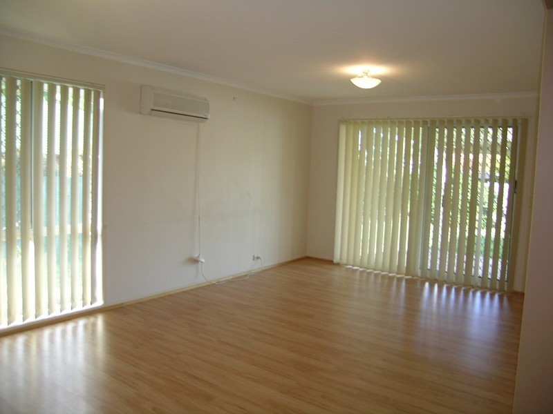 79 Bottlebrush Drive, Regents Park QLD 4118
