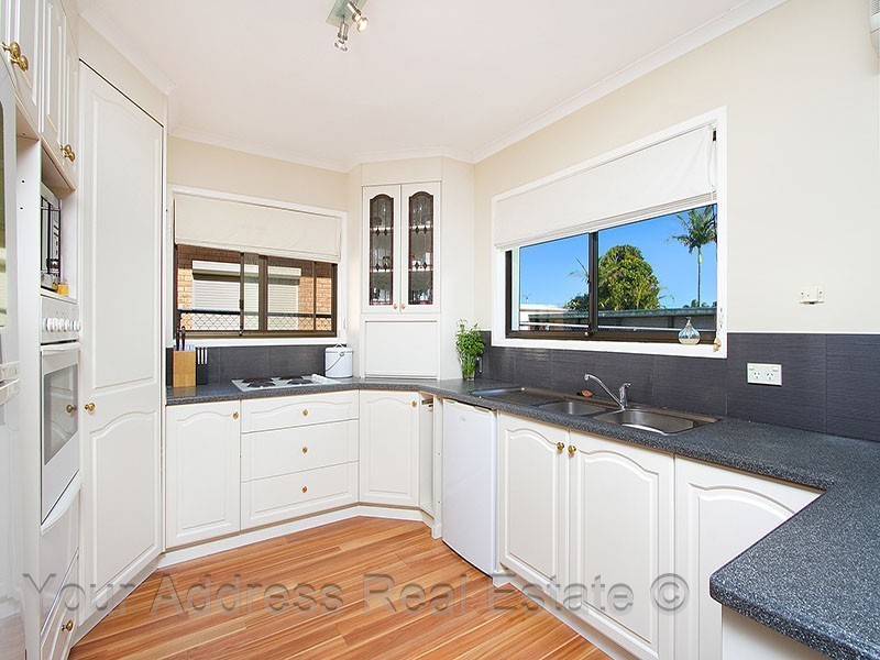32 Bywater Street, Hillcrest QLD 4118