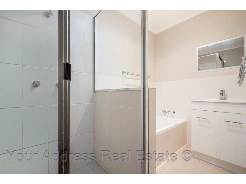 10 Bonhill Court, Hillcrest QLD 4118