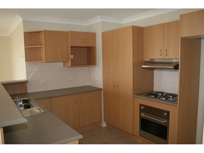 26 Charlton Place, Regents Park QLD 4118