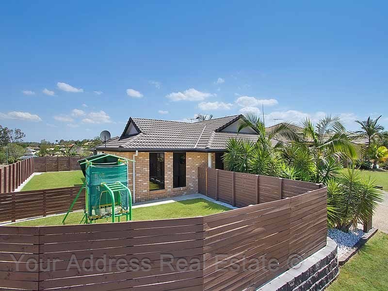 1 Zoe Place, Hillcrest QLD 4118