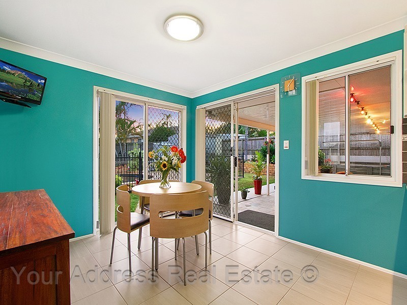 17 Haldham Crescent, Regents Park QLD 4118