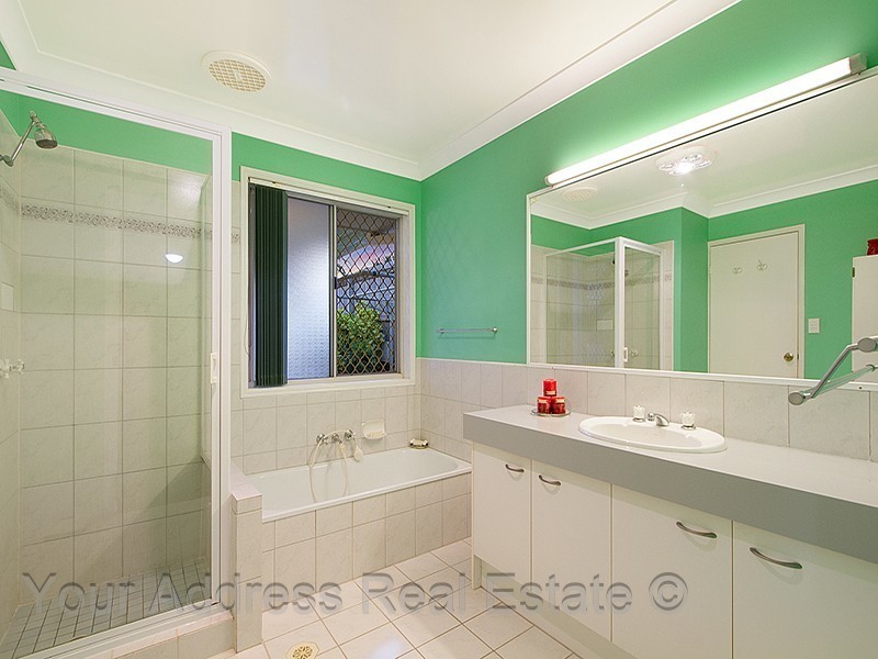 17 Haldham Crescent, Regents Park QLD 4118