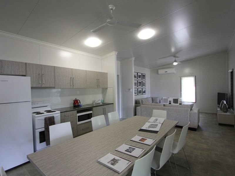 9 Taylor Street, Bundamba QLD 4304