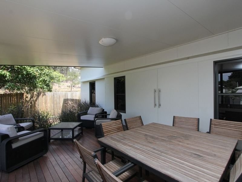 9 Taylor Street, Bundamba QLD 4304