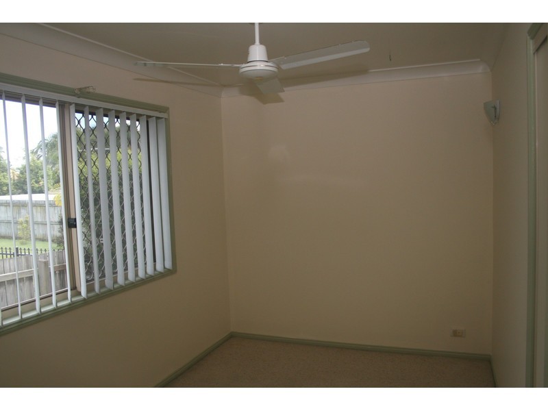 24 Bottlebrush Drive, Regents Park QLD 4118