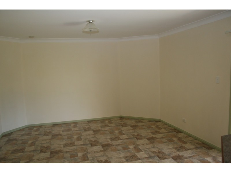 24 Bottlebrush Drive, Regents Park QLD 4118