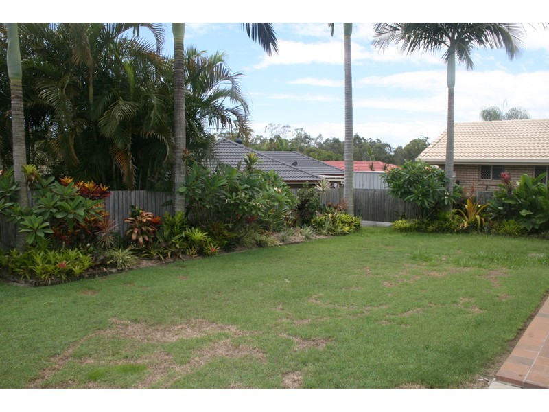 24 Bottlebrush Drive, Regents Park QLD 4118
