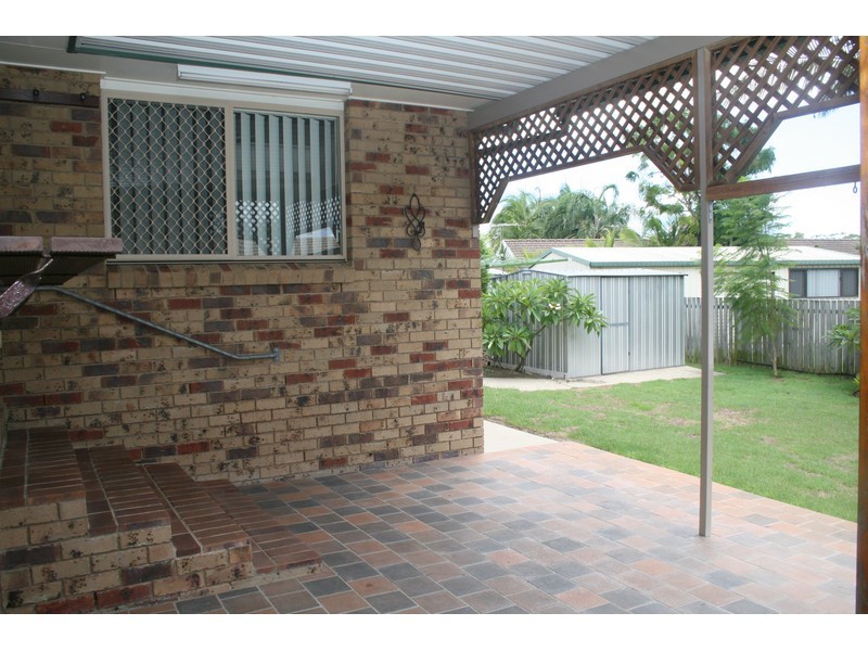 24 Bottlebrush Drive, Regents Park QLD 4118