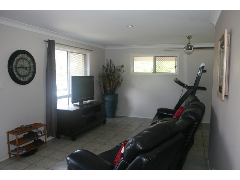 21 Haldham Crescent, Regents Park QLD 4118