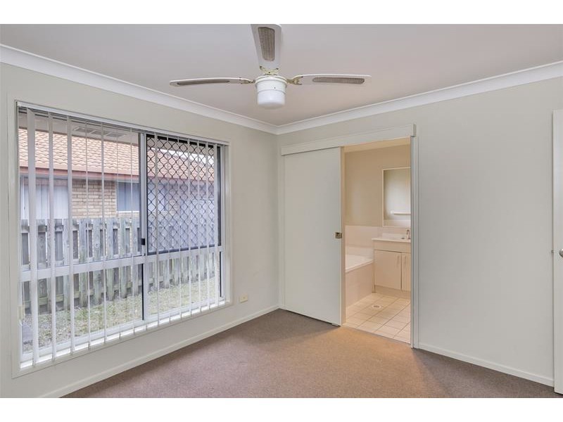 2/4 Prokuda Close, Goodna QLD 4300