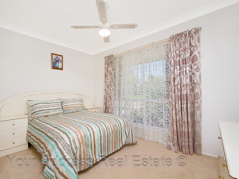 13 Watling Street, Hillcrest QLD 4118