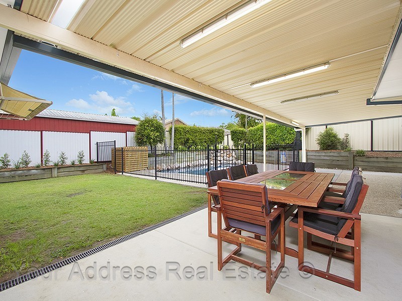 10 Windsong Court, Hillcrest QLD 4118