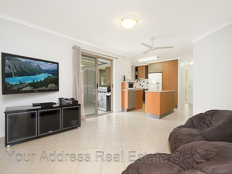 10 Windsong Court, Hillcrest QLD 4118