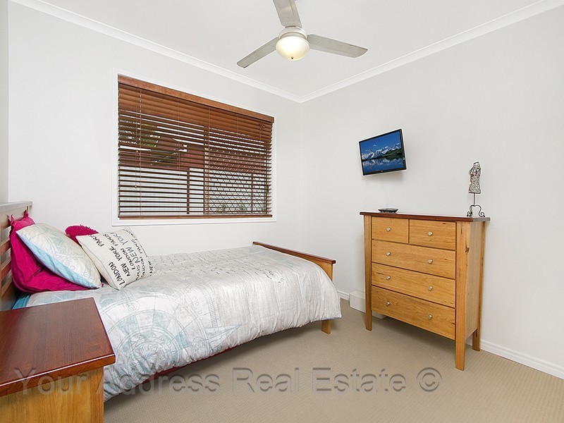 10 Windsong Court, Hillcrest QLD 4118
