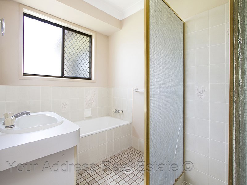 6 Dampier Court, Boronia Heights QLD 4124