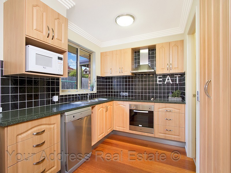 41 Regency Drive, Regents Park QLD 4118