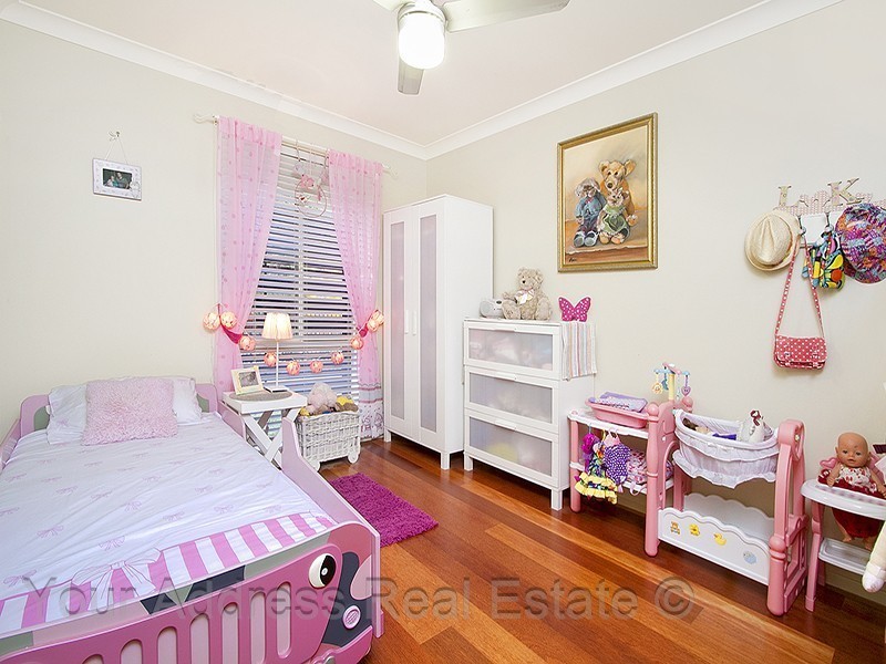 41 Regency Drive, Regents Park QLD 4118