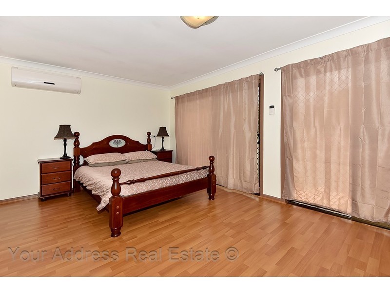 15 Acorus Court, Regents Park QLD 4118