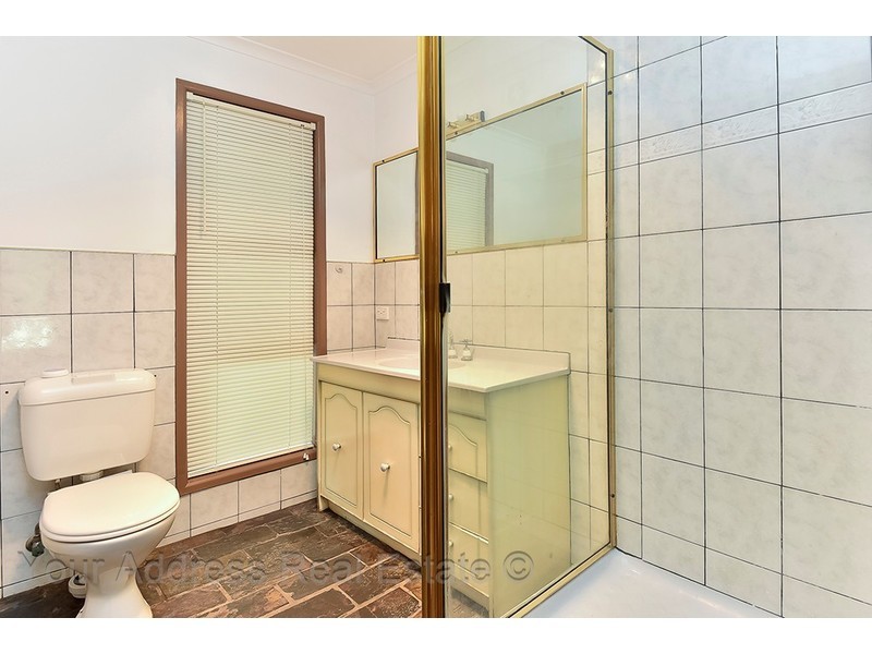 15 Acorus Court, Regents Park QLD 4118