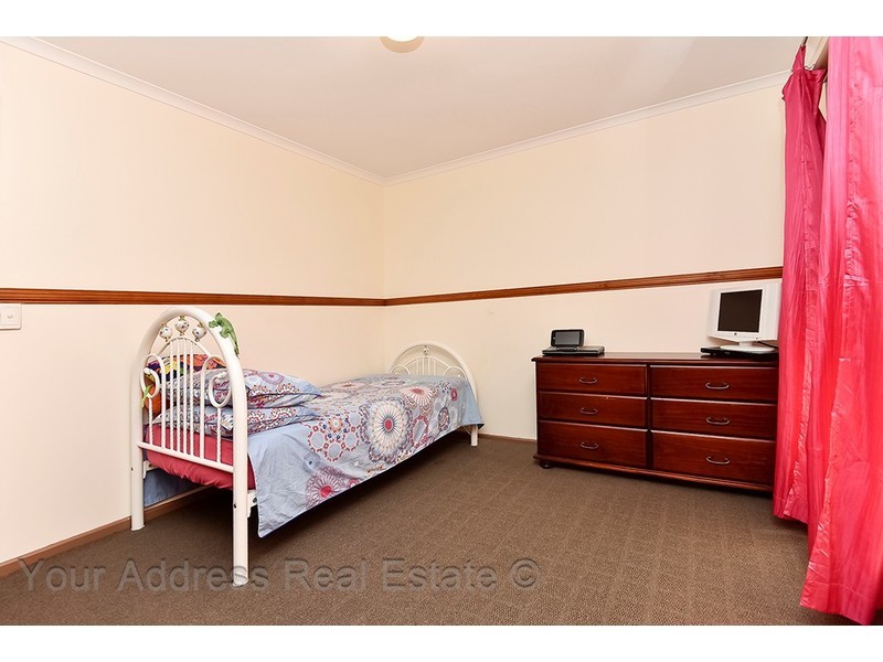 15 Acorus Court, Regents Park QLD 4118