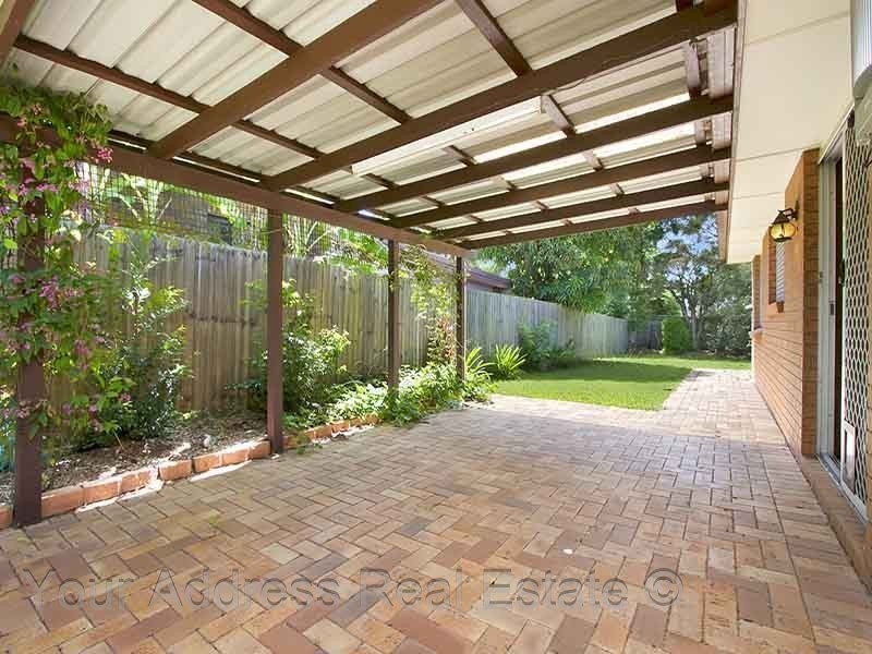 59 Sweetgum Street, Hillcrest QLD 4118