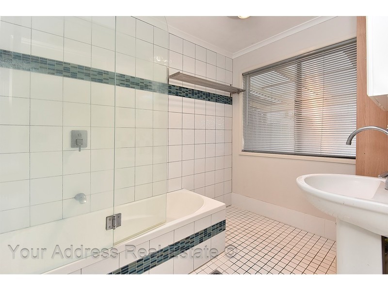 1 Hume Court, Boronia Heights QLD 4124