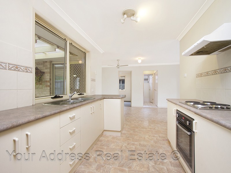 10 Isaac Court, Hillcrest QLD 4118