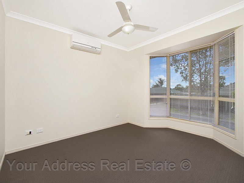 10 Isaac Court, Hillcrest QLD 4118