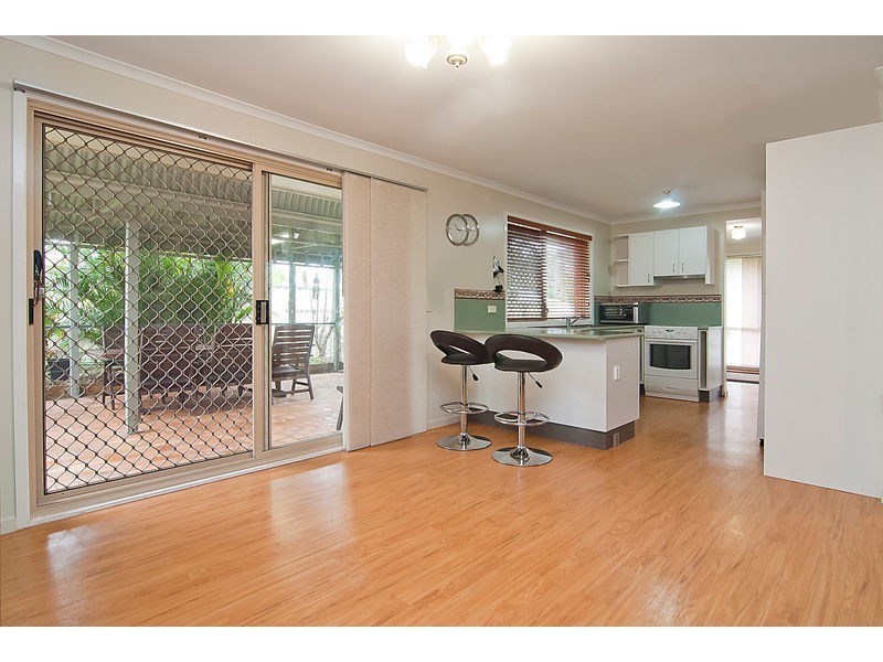 9 Redash Court, Regents Park QLD 4118