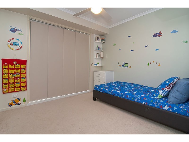 9 Redash Court, Regents Park QLD 4118