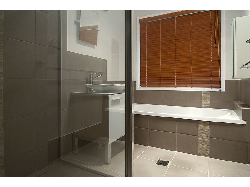 9 Redash Court, Regents Park QLD 4118