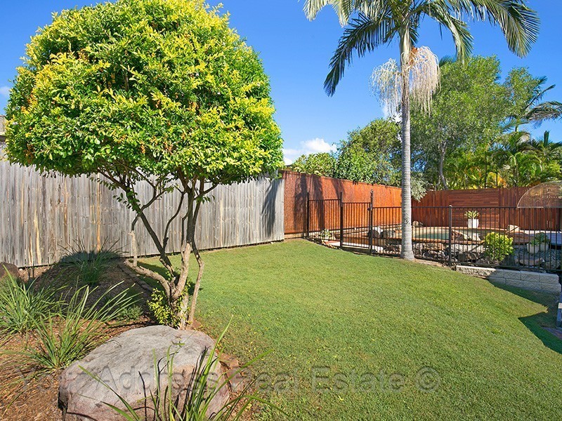 18 Brentwood Drive, Daisy Hill QLD 4127