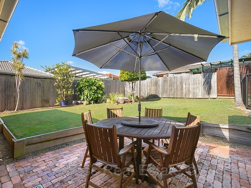 18 Brentwood Drive, Daisy Hill QLD 4127