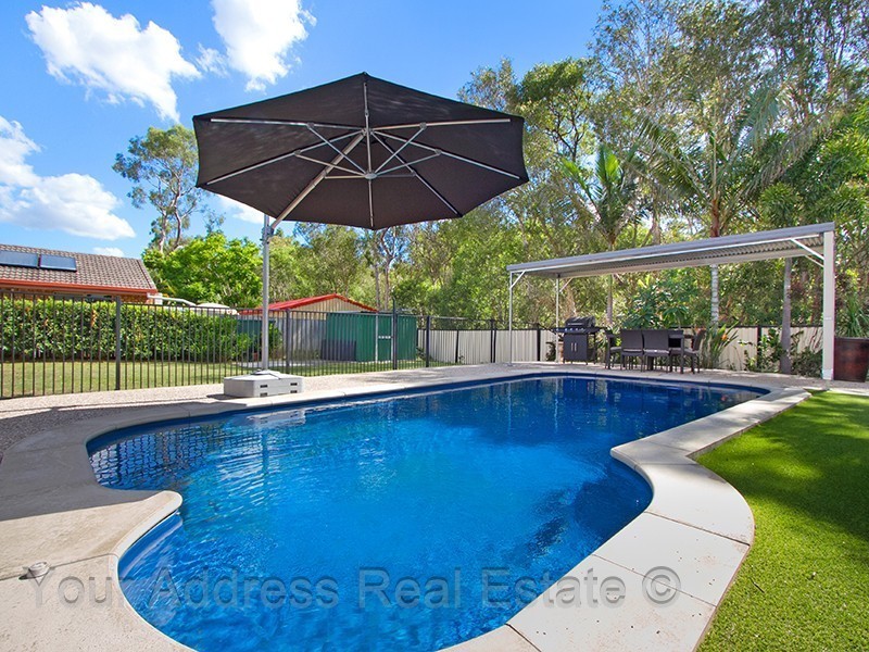 35 Bushland Drive, Regents Park QLD 4118